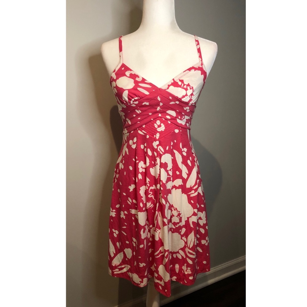 Cute pink floral dress w/pockets & elastic top